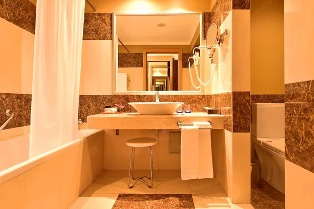 Room, Double or Twin Bed, Pool View, Pestana Carlton Madeira 7/7
