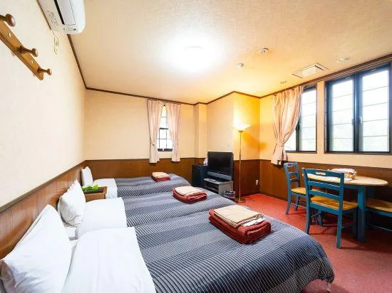 Room, Triple, Mountain View, Bathtub, Hotel Euro City 1/2