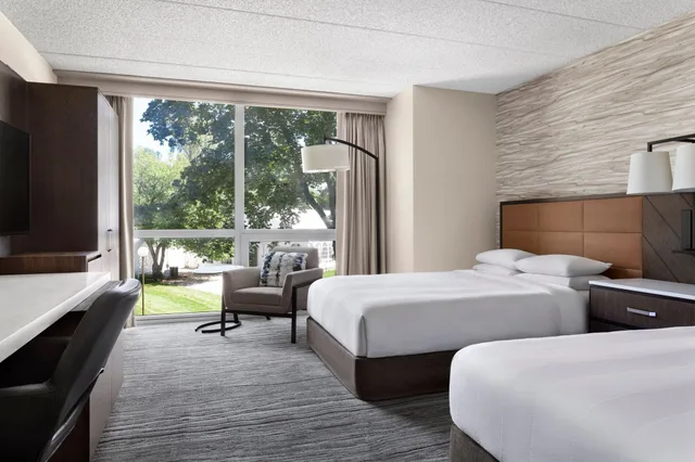 غرفة رباعية لذوي الإعاقة، Lincolnshire Marriott Resort 1/2