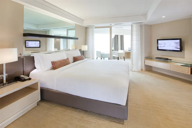 جناح تنفيذي، Dorsett Grand Subang 2/3