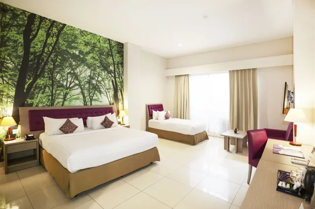 Studio, Triple, 1 Double and 1 Single Bed, Kuta Central Park Hotel 5/10