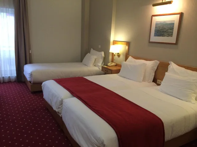 غرفة ثلاثية، Hotel Rainha D Amelia Arts Leisure 4/7