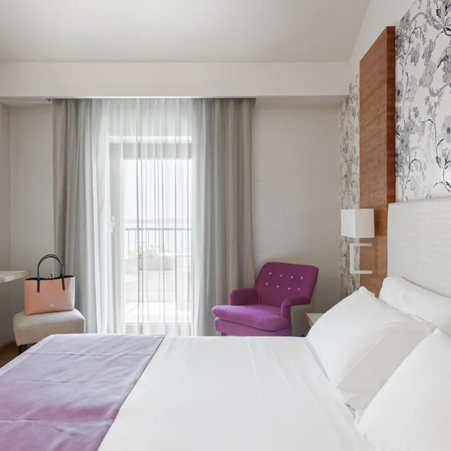 غرفة بسرير مزدوج بإطلالة على البحيرة، Hotel Eden 4/10