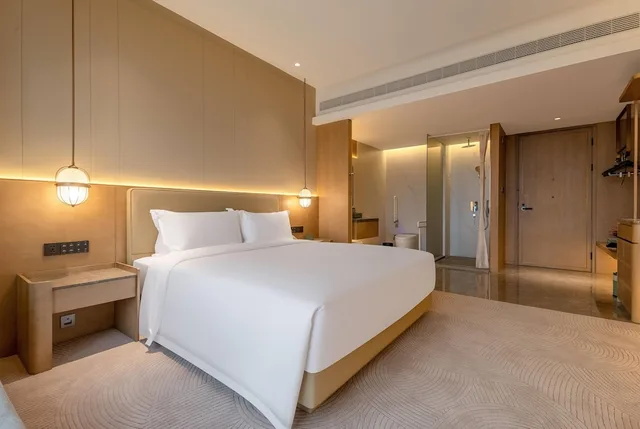 Room, King Bed, Accessible, Wyndham Garden Shanghai Songjiang 1/3