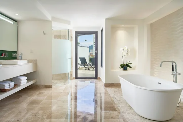 1 Bedroom, Presidential, Suite, Ocean Front, Terrace، Marriott Puerto Vallarta Resort and Spa (ex Casa Magna Marriott Puerto Vallarta Resort and Spa) 4/8