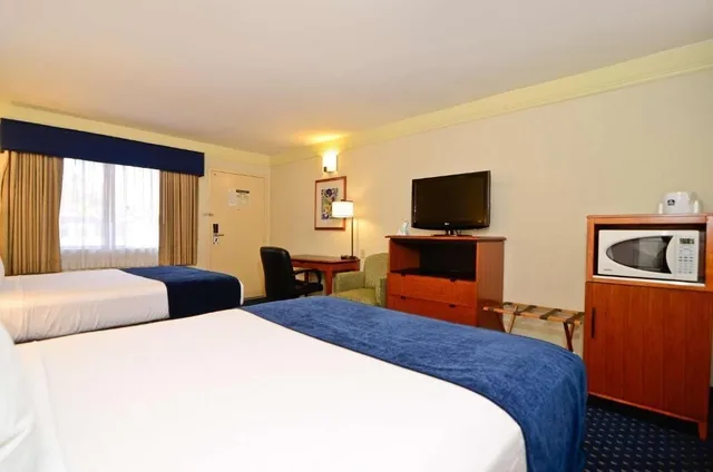 غرفة قياسية بسريرين كوين، Best Western San Diego Pacific Beach/Mission Bay 2/7