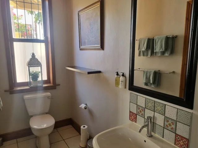 غرفة ديلوكس ثلاثية بثلاثة أسرّة، Ashanti Guest House Gardens Hostel 9/10