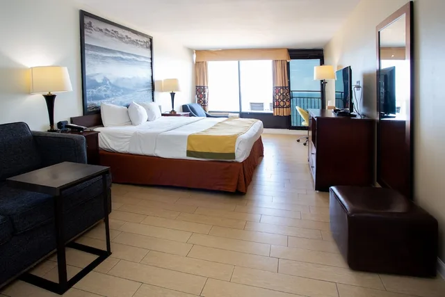 Room, King Bed, Ocean Front, Sofa, Aqua Vista Resort Hotel 2/3