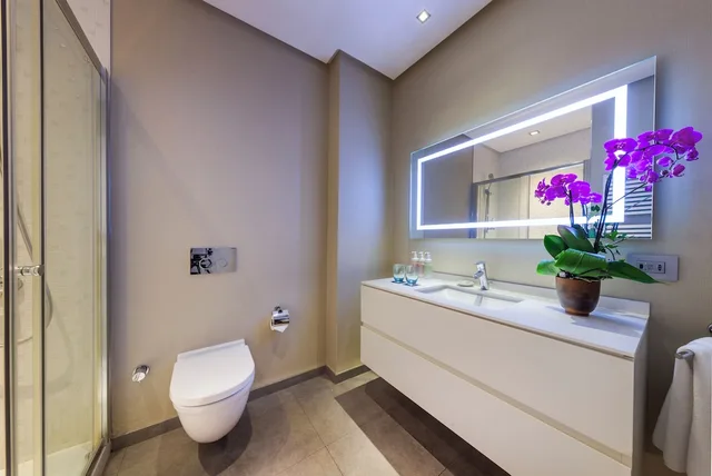 2 Bedrooms, Deluxe, King and Twin Beds, Anthill Suites 3/4