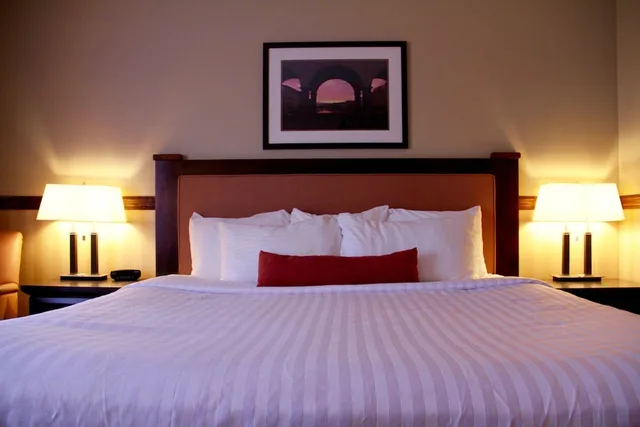 غرفة قياسية بسرير كينج، Best Western Diamond Inn 3/6