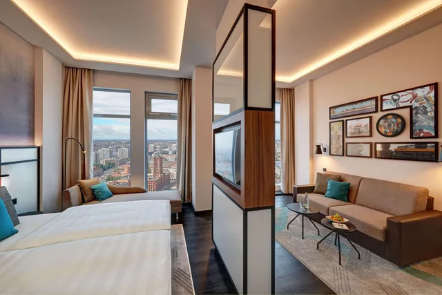 Sky, Suite, Park Inn by Radisson Berlin Alexanderplatz 1/5