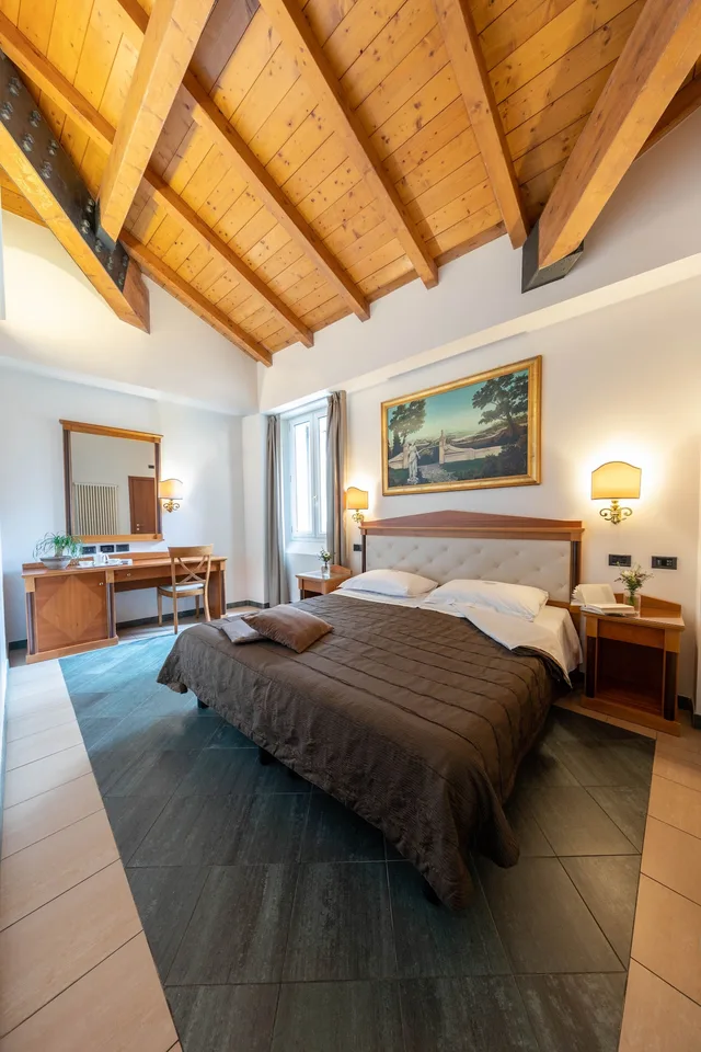 غرفة قياسية بسرير مزدوج، Touring Hotel Bologna 5/10