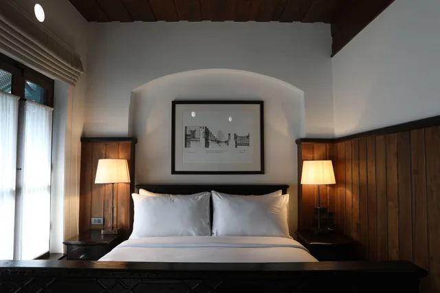 Colonial, Superior, Queen Bed، 1905 Heritage Corner 1/1