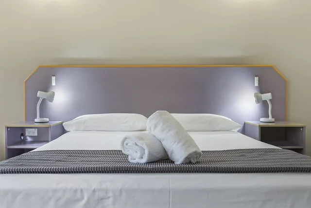 غرفة قياسية بسرير كوين، Capricorn Motel & Conference Centre 2/3