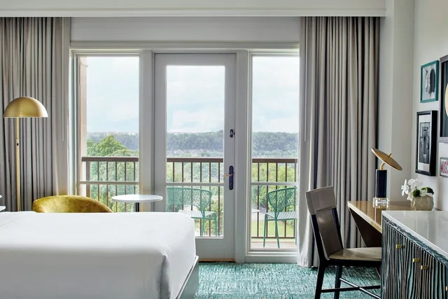 Room, 2 Queen Beds, Pool View, Balcony, Renaissance Shoals Resort & Spa 3/8
