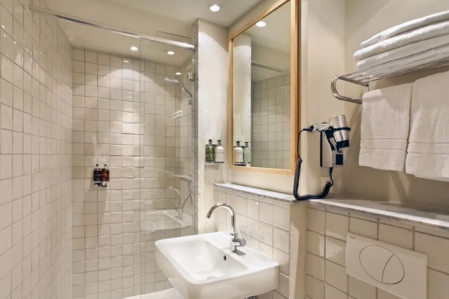 جناح بسرير مزدوج، Monbijou Hotel Berlin 5/6