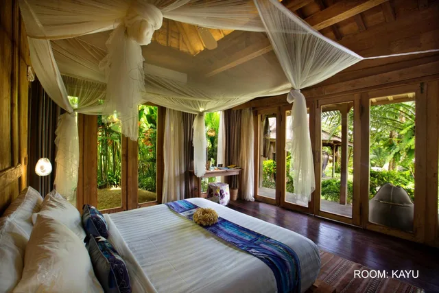 جناح، Blue Karma Dijiwa Ubud 4/7