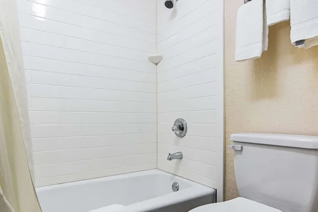 غرفة بسريرين مزدوجين، Econo Lodge Inn And Suites Matthews Charlotte 7/7