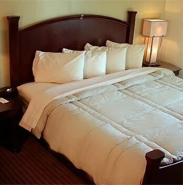 غرفة ديلوكس بسرير كينج، Marvin Apos S Garden Inn 6/6