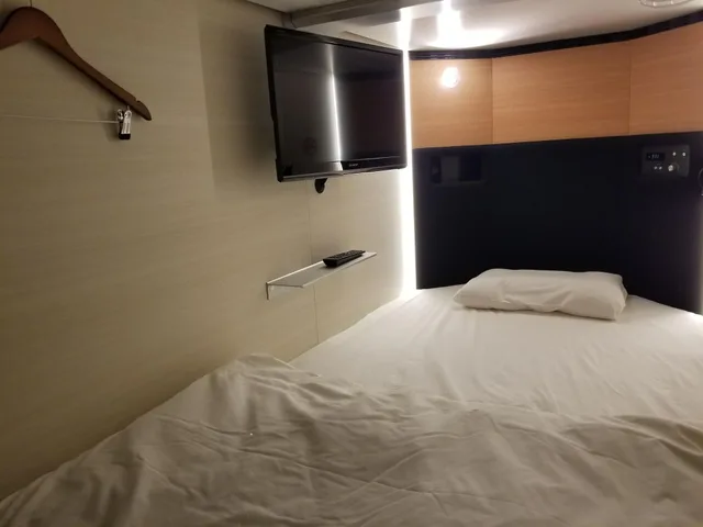 Capsule, Female Only, Twin Beds، Glansit Akihabara Comfort Capsule Hotel 1/4