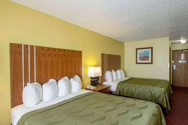 غرفة بسريرين كوين، Quality Inn Mineral Point 1/3