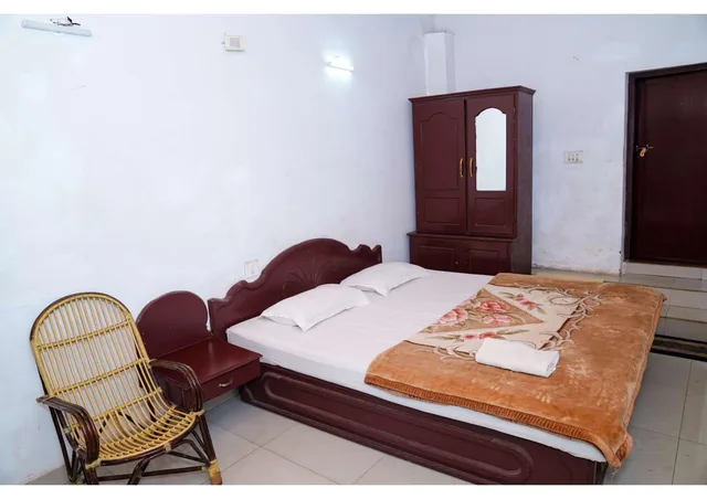 كوخ عائلي بسرير مزدوج، PUNARJANI AYURVEDIC RESORTS 2/2