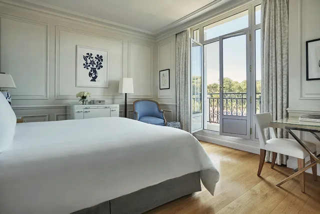 Superior, King Bed, Pinewood View، Grand Hotel du Cap-Ferrat, a Four Seasons Hotel 1/9