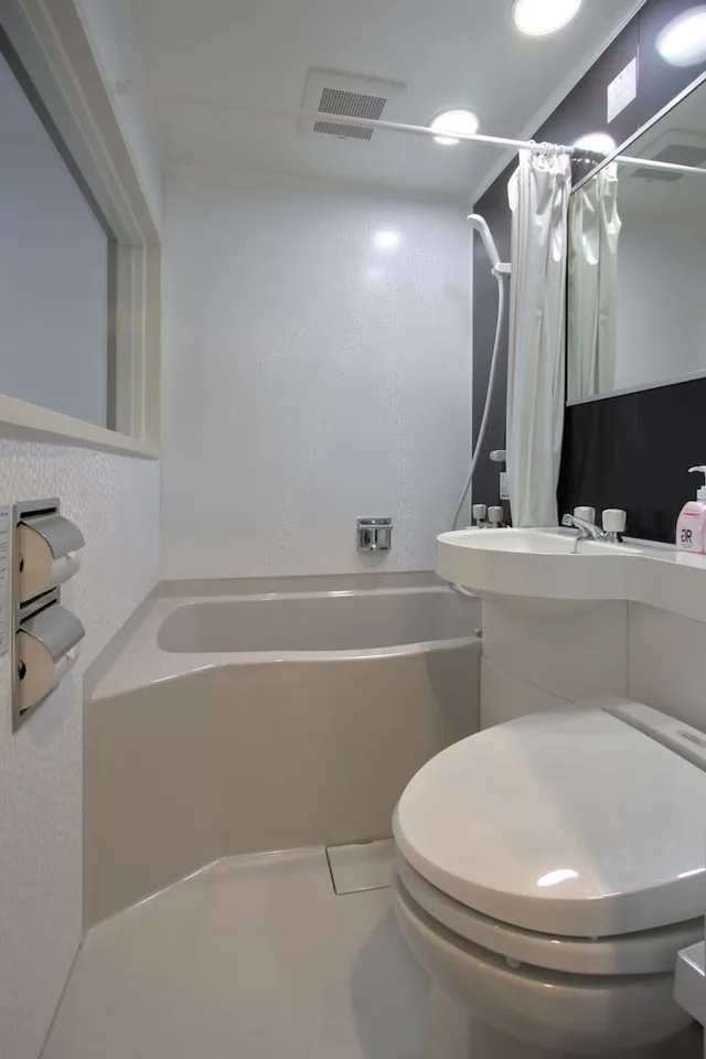 غرفة اقتصادية بسرير كوين، Green Rich Hotel Hamada Ekimae 3/3
