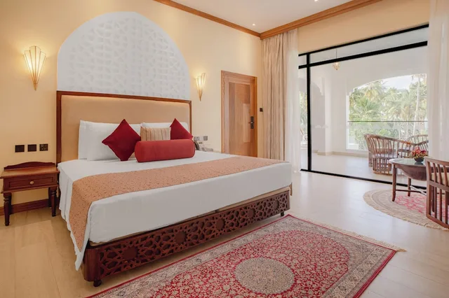 جناح رئاسي بسريرين منفصلين وسرير كينج وسرير كوين، Sarova Whitesands Beach Resort and Spa 1/4
