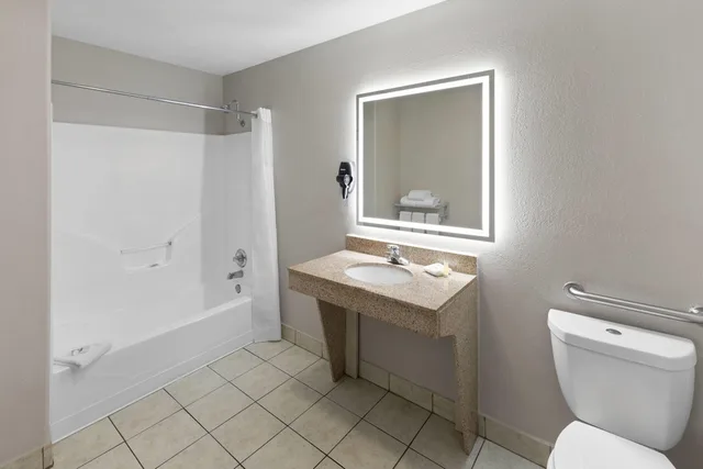 غرفة بسرير كينج لذوي الإعاقة، Days Inn By Wyndham Temple 9/10