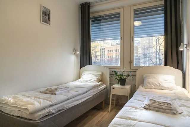 غرفة بسريرين منفصلين بحمام مشترك، Göteborgs Vandrarhem - Hostel 1/5
