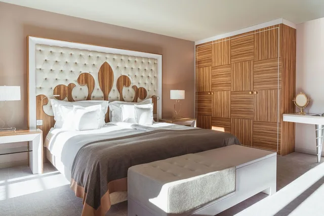 جناح غراند بسريرين كينج بإطلالة على البحيرة بغرفتي نوم مع أريكة، Carlton Hotel St Moritz 4/5