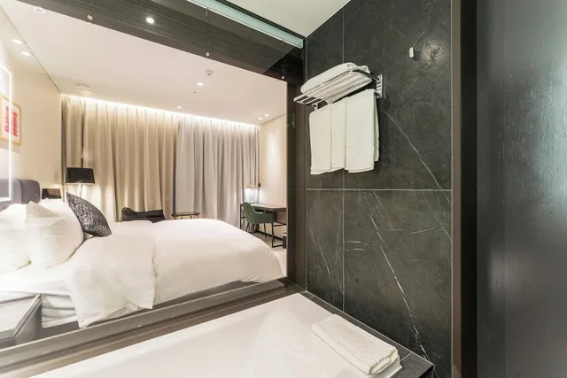 غرفة ديلوكس بسرير كينج بشرفة، Hotel SoulHada Incheon 6/6