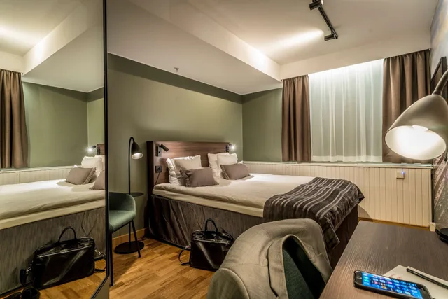 Room, Twin Beds, No Window, Scandic Sjofartshotellet 3/4