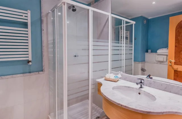 غرفة ثلاثية بثلاثة أسرّة، Hotel La Fonte 5/6