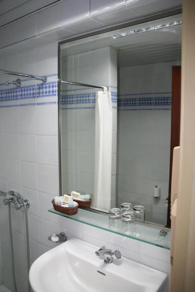 غرفة مفردة، Athena Hotel 3/4