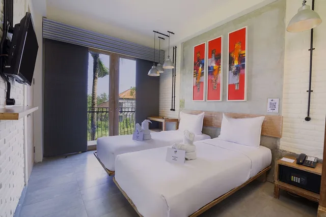 غرفة ديلوكس بسريرين منفصلين بإطلالة على المسبح بشرفة، FRii Bali Echo Beach 4/6