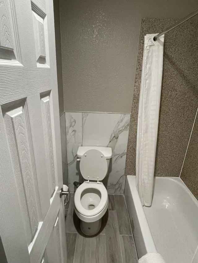 غرفة قياسية بسرير كينج، Southmore Boulevard Motel 3/3
