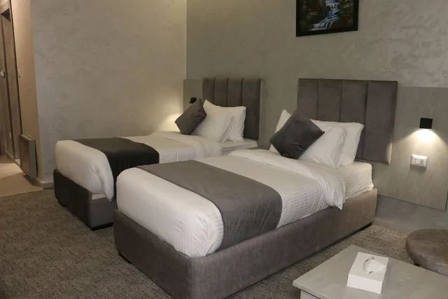 غرفة أساسية بسريرين منفصلين، Kaya Hotel Amman 2/4
