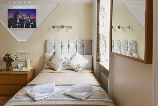 غرفة مفردة، Linden House 2/10