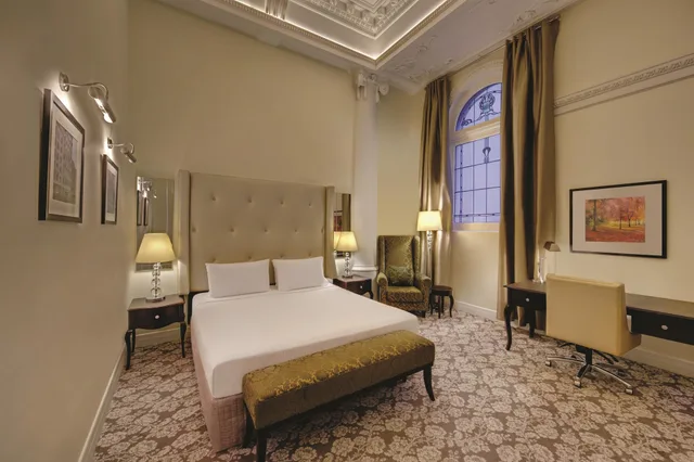 Edwardian, King Bed، Rendezvous Hotel Melbourne 1/2