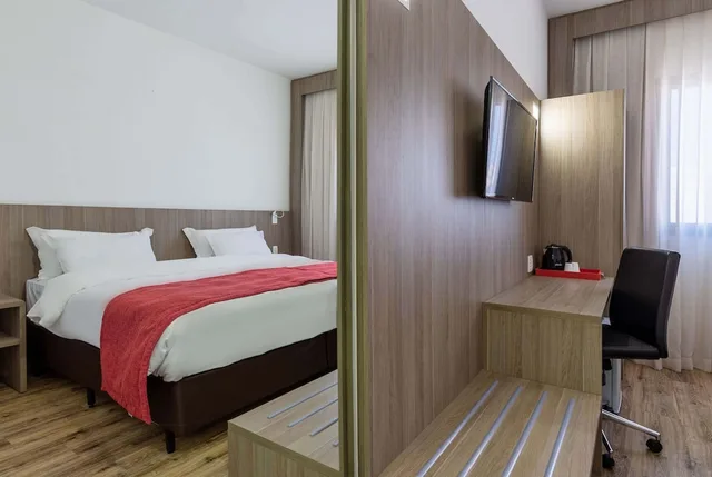 غرفة قياسية بسرير كوين، Ramada Encore by Wyndham Osasco 2/10