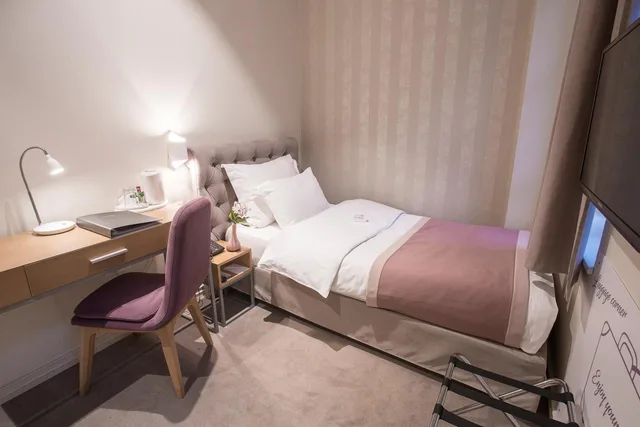 غرفة مفردة، Jump INN Hotel 4/8