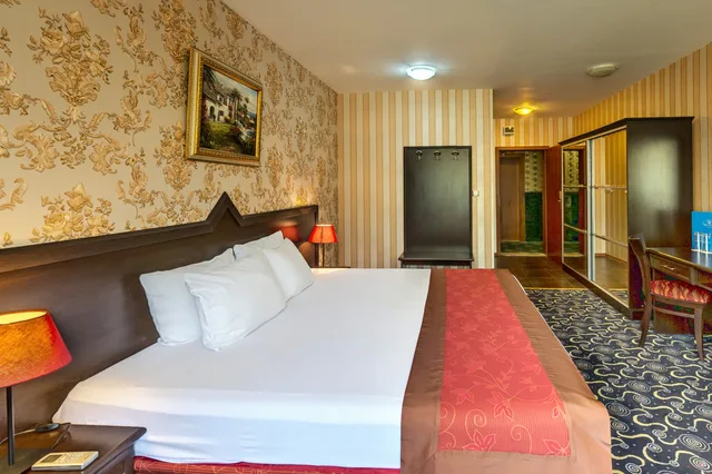 غرفة ديلوكس بسرير مزدوج أو سريرين منفصلين، Montecito Hotel Sofia 3/4