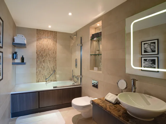 جناح جونيور، The Lowndes London – A Jumeirah Partner Hotel 2/2