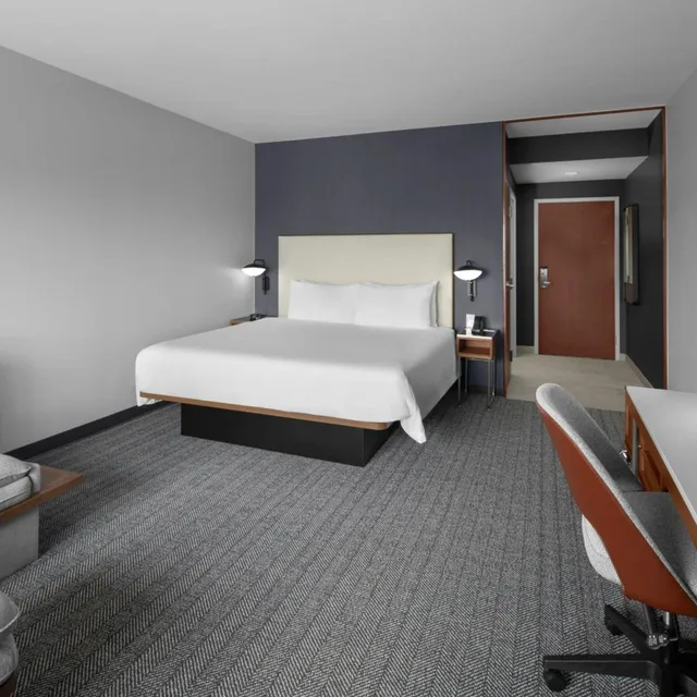 غرفة كبيرة بسرير كينج، Courtyard By Marriott Tampa Oldsmar 1/6