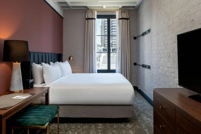 Suite, King Bed, with View, Sofa, The Eliza Jane, Autograph Collection 2/3