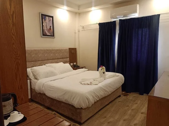 شقة بسرير كوين وسريرين فرديين بـ3 غرف نوم، Jewel Al Nasr Hotel & Apartments 2/10