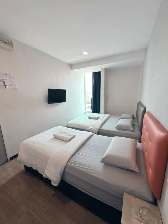 Room, Triple, 1 Double and 1 Single Bed, Viva Hotel 1/3