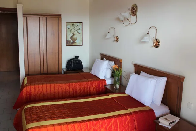 غرفة بسرير مزدوج أو سريرين منفصلين بإطلالة على المسبح، Famissi Eden Hotel 1/2